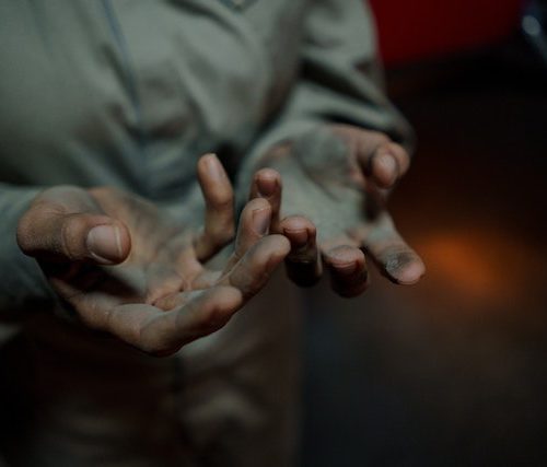 Schodząca skóra z dłoni? Oto najlepsze metody!
